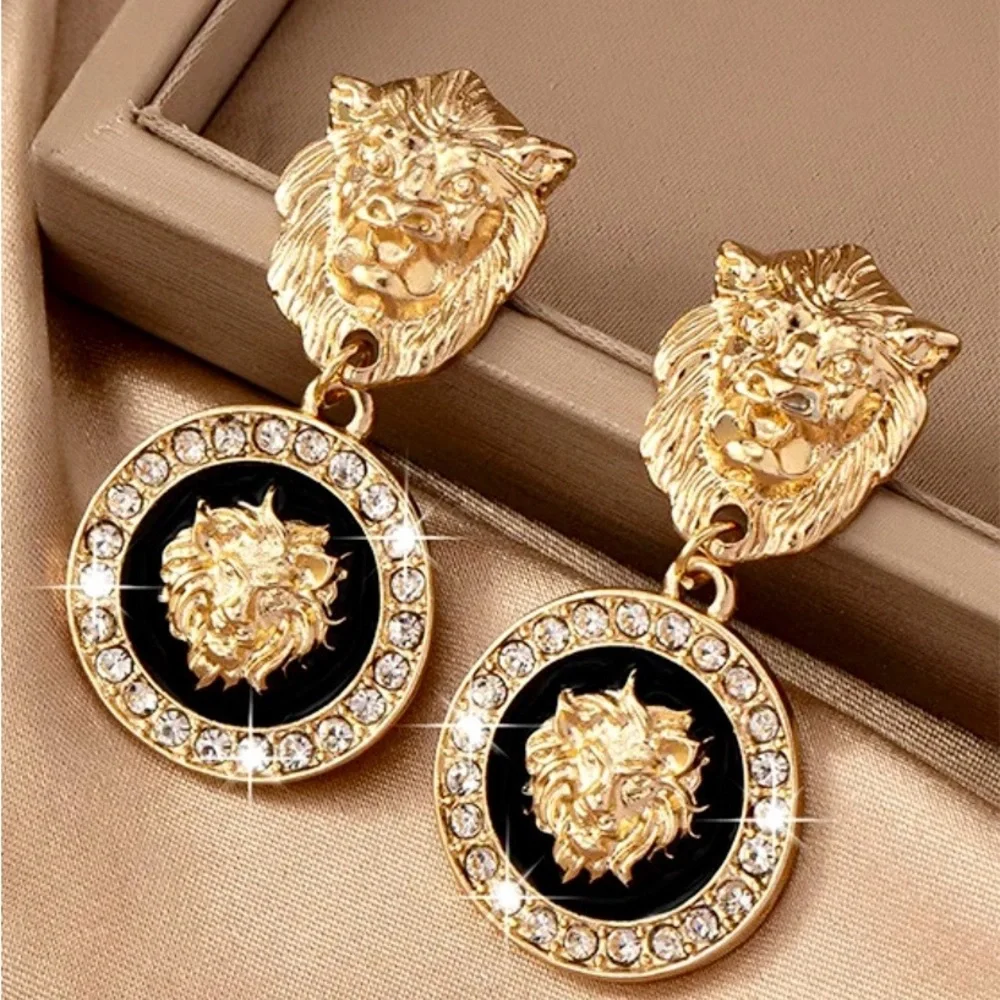 LAST 2! Gold/Black Tone Dangle Fashion Lion Head Earrings with Rhinestones! - Picture 1 of 6